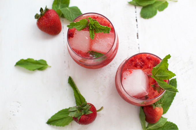 Need something fresh and bright for derby day? Try these virgin Strawberry Mint Juleps! 