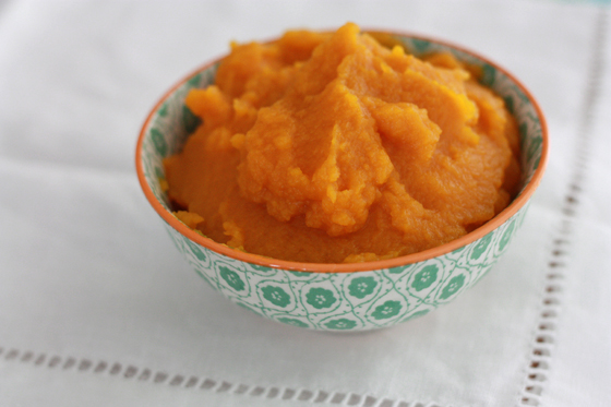 How to Make Your Own Pumpkin Puree - It's easier than you think! from www.onelovelylife.com