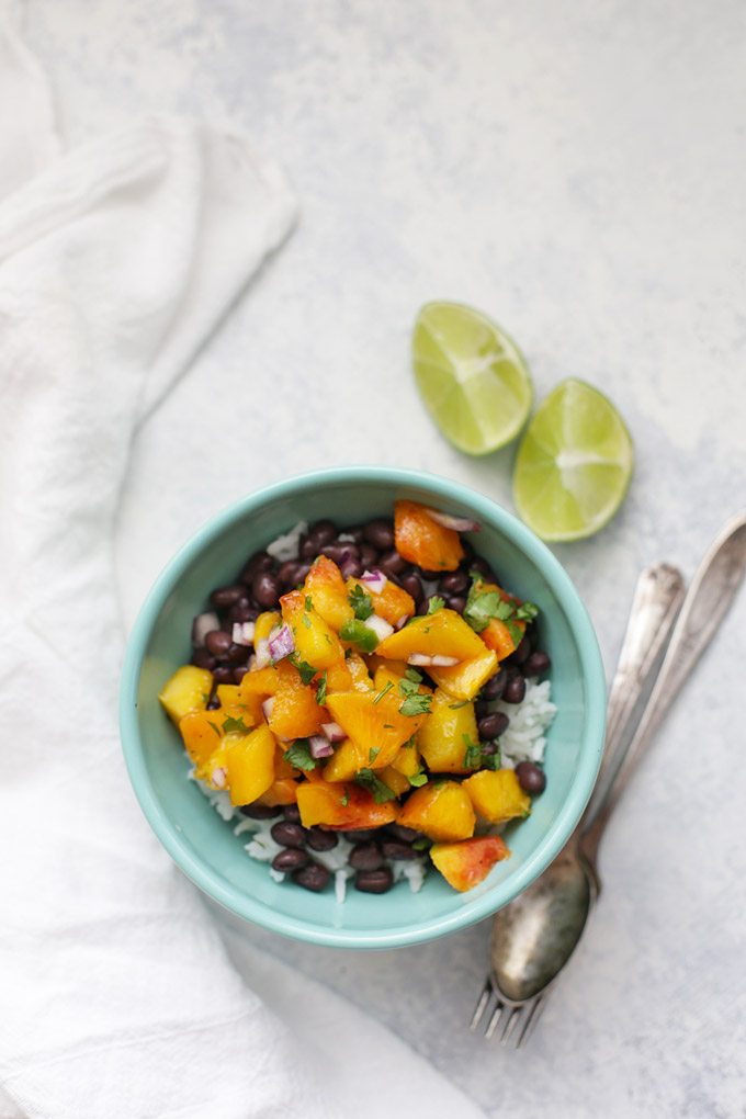 These Fresh Peach Salsa Rice Bowls are the perfect easy dinner! (plus, they're gluten free and vegan!) 