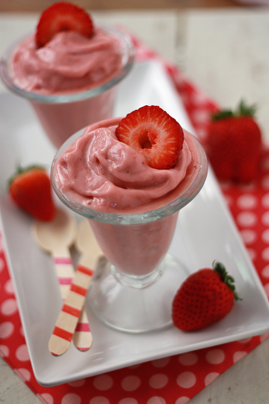 Strawberry Yo-Nana Smoothie // One Lovely Life