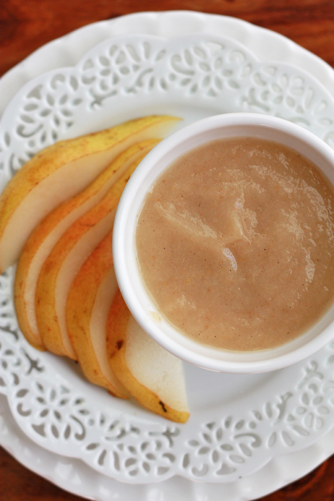This vanilla spice pear sauce is the perfect snack--no added sweetener! 