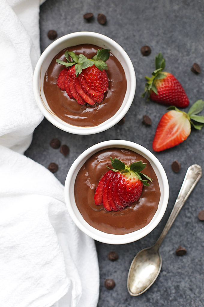 The BEST Vegan Chocolate Pudding - This recipe is so easy. It's rich and creamy without any tofu, banana, or avocado.