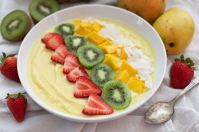 Change up your morning routine with these fresh Mango Julius Smoothie Bowls. 