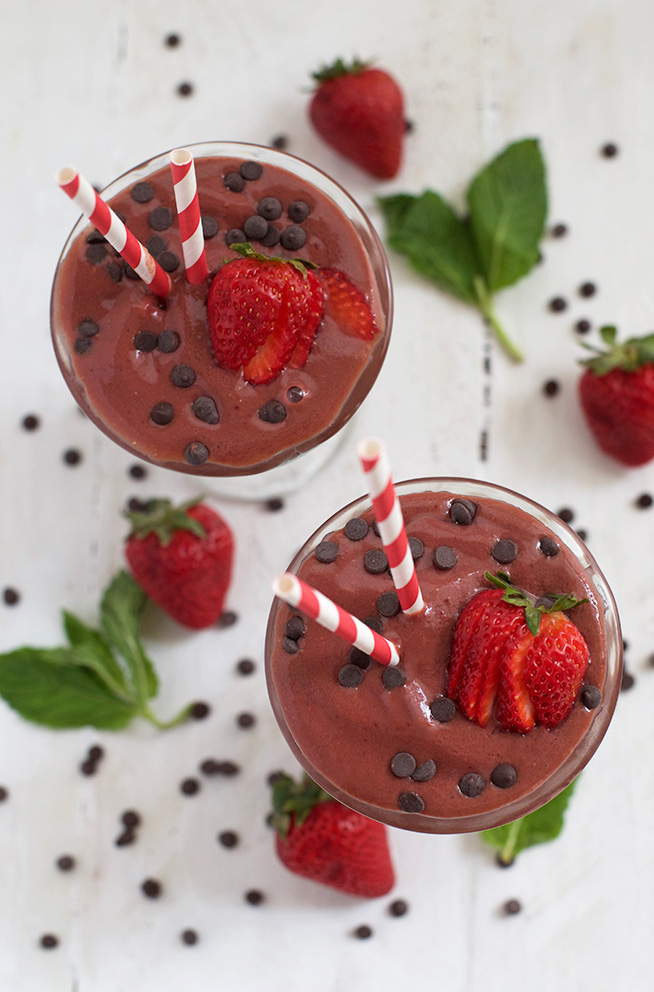 This yummy Chocolate Strawberry Shake is the perfect healthy treat! 
