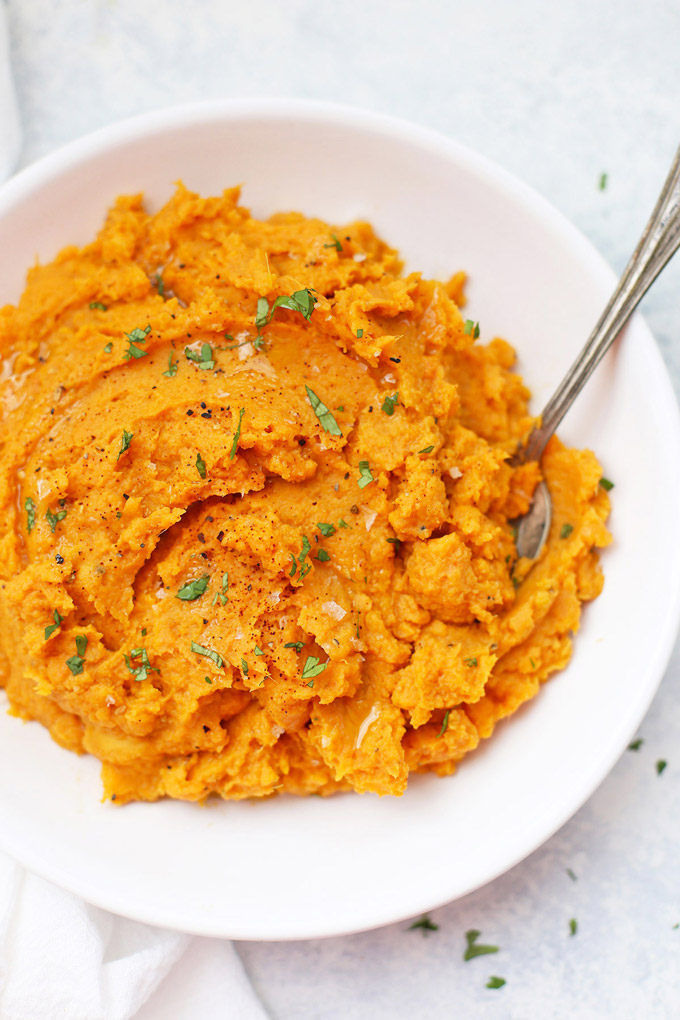 Chipotle Mashed Sweet Potatoes - The perfect blend of smoky and sweet. An awesome paleo or vegan recipe! 