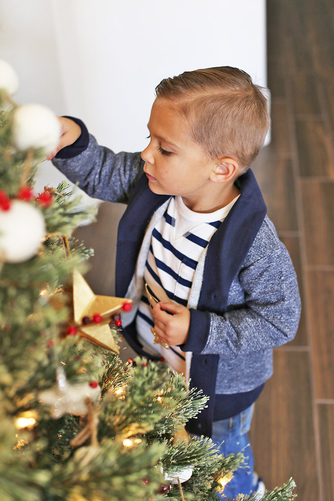 8 Family Holiday Traditions - how we make this season special with kids (lots of good ideas!) 