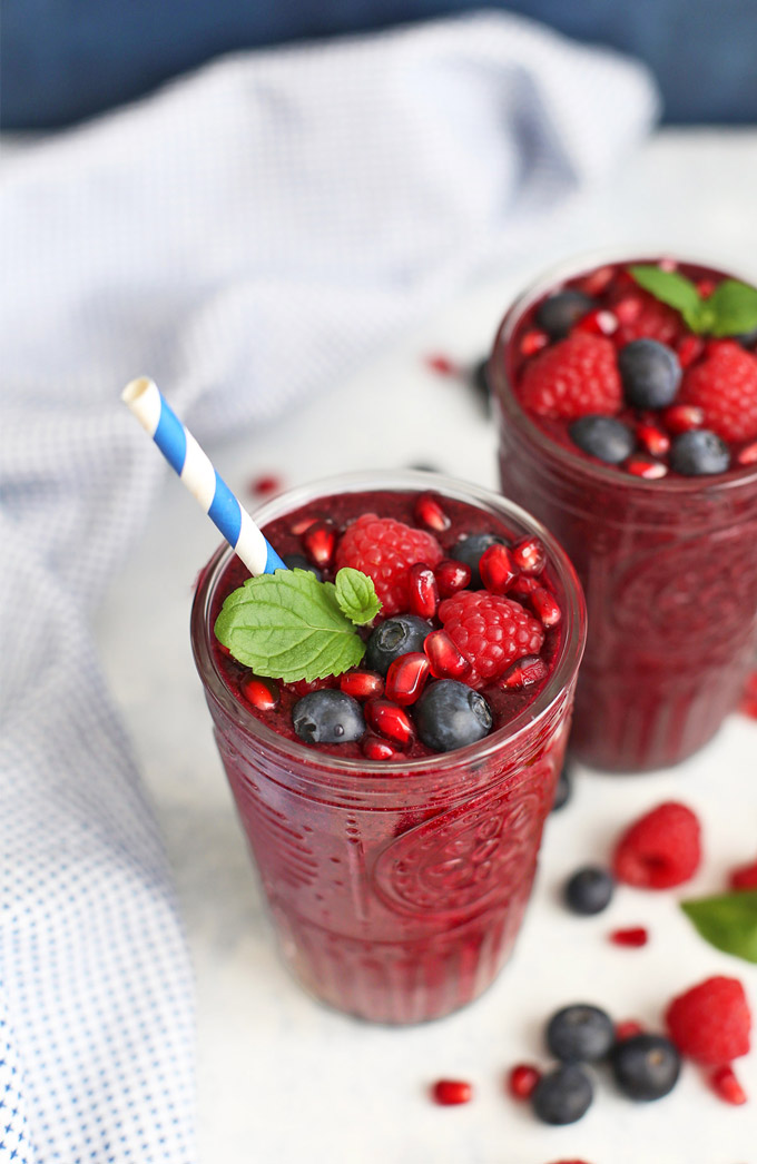 Superfood Blueberry Pomegranate Smoothie - Packed with goodness, and totally vegan & paleo approved!