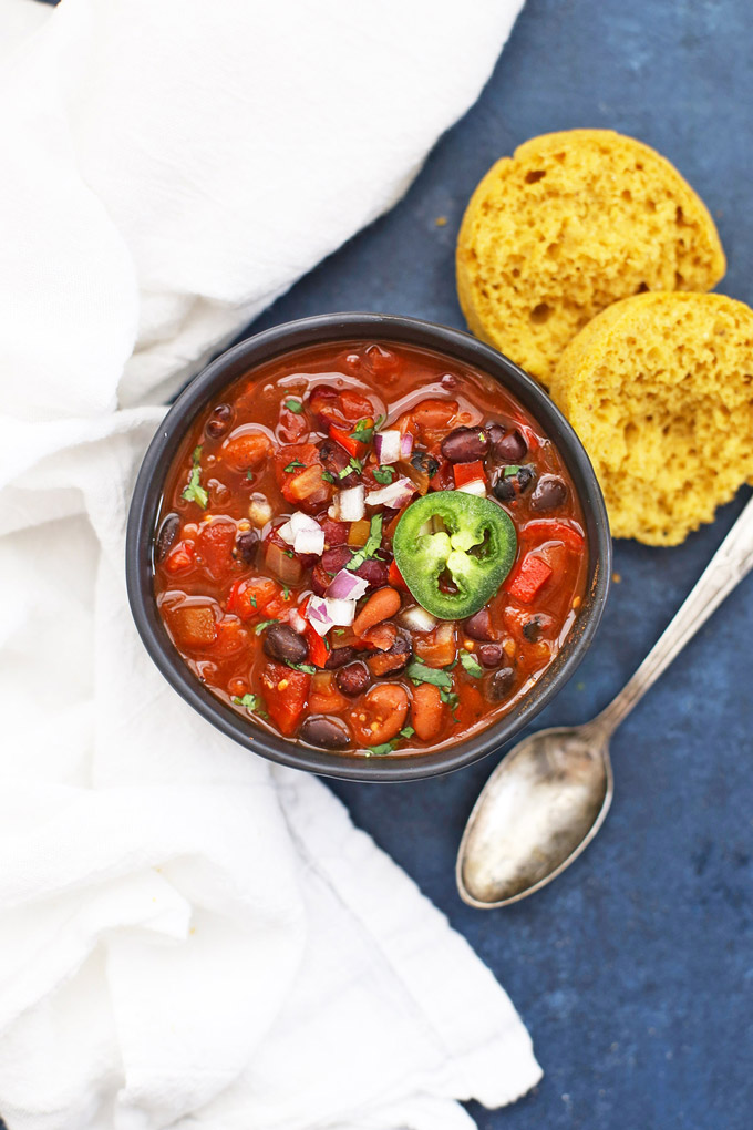 Instant Pot or Slow Cooker Vegan Chipotle Black Bean Chili - SO GOOD, and so easy! 