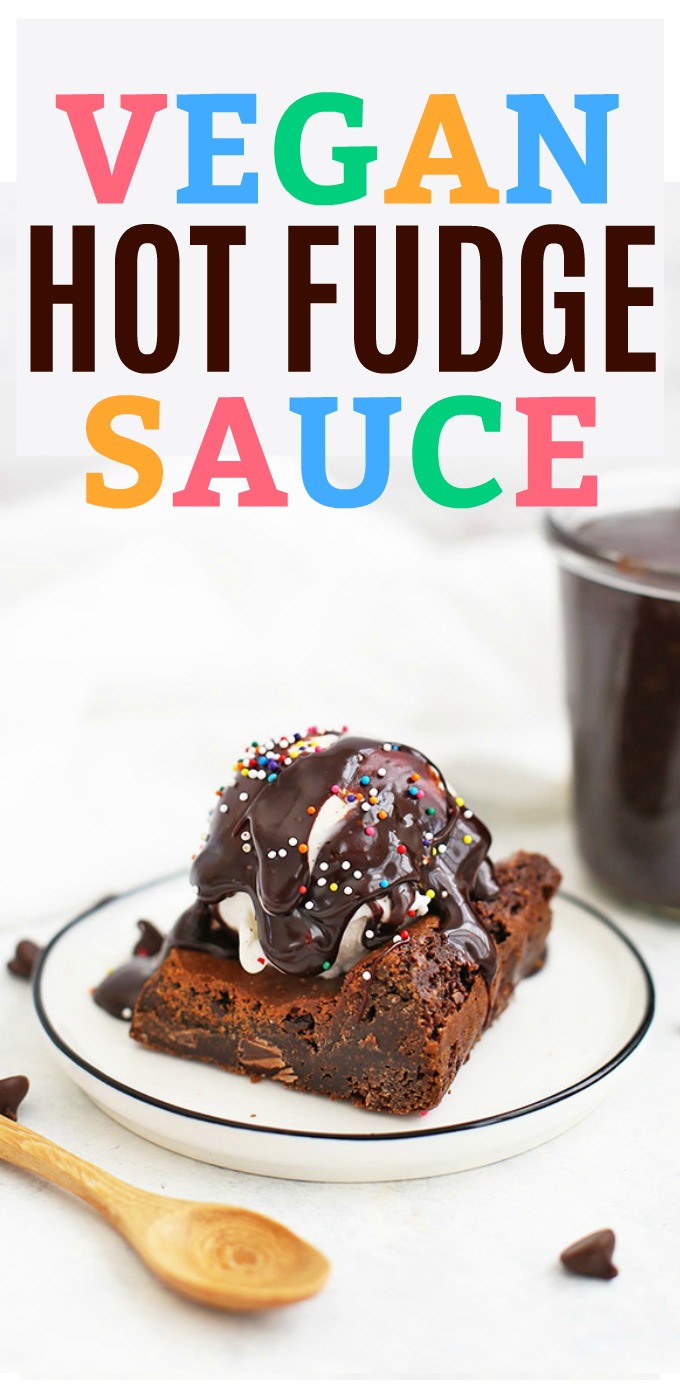 Vegan Hot Fudge Sauce - This dairy free chocolate sauce is perfect for ice cream sundaes and so much more! (gluten free, dairy free) // Dairy Free Hot Fudge Sauce // Healthy Hot Fudge Sauce // Chocolate Sauce // Ice Cream Toppings