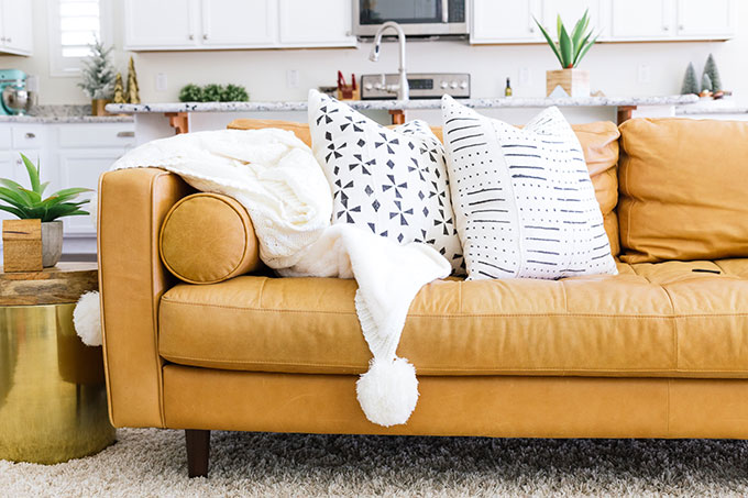 Throw For Leather Sofa Top Ers Up, How To Cover Leather Sofa With Throws