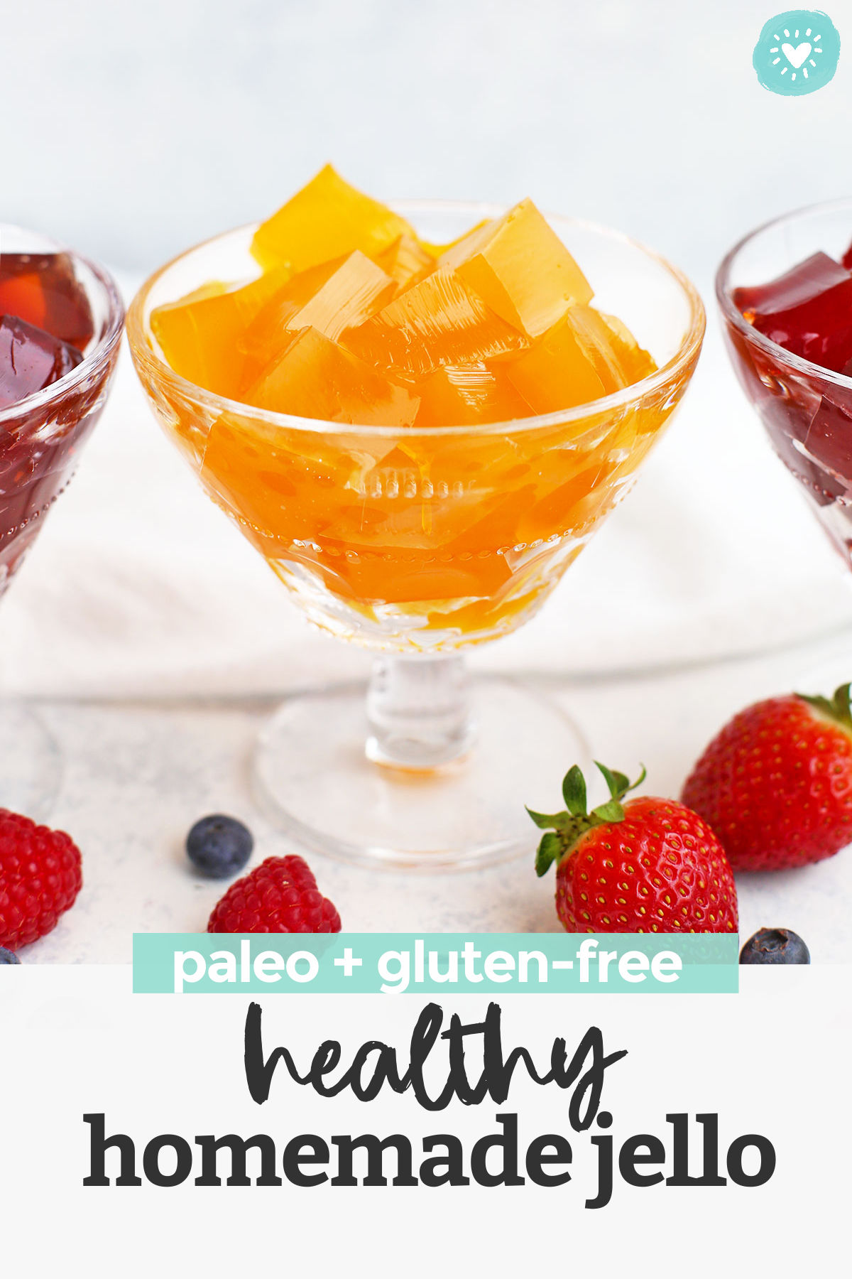 How to Make Healthy Homemade Jello - Yes, really! This homemade gelatin recipe is made from natural ingredients, and natural sweeteners, without any dye or additives. (Dairy free, gluten free & paleo approved!) // paleo jello // homemade jello recipe // homemade gelatin recipe // healthy gelatin #jello #gelatin #healthysnack #healthytreat