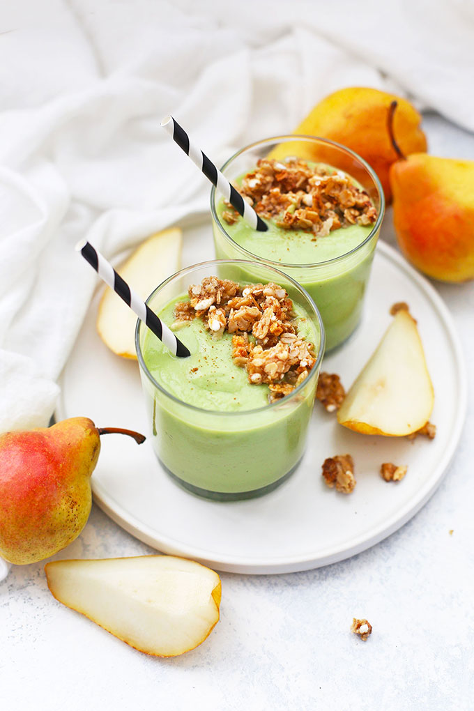 Paleo or Vegan Pear Ginger Smoothie from One Lovely Life