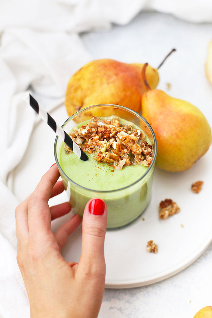 Paleo or Vegan Pear Ginger Smoothie from One Lovely Life