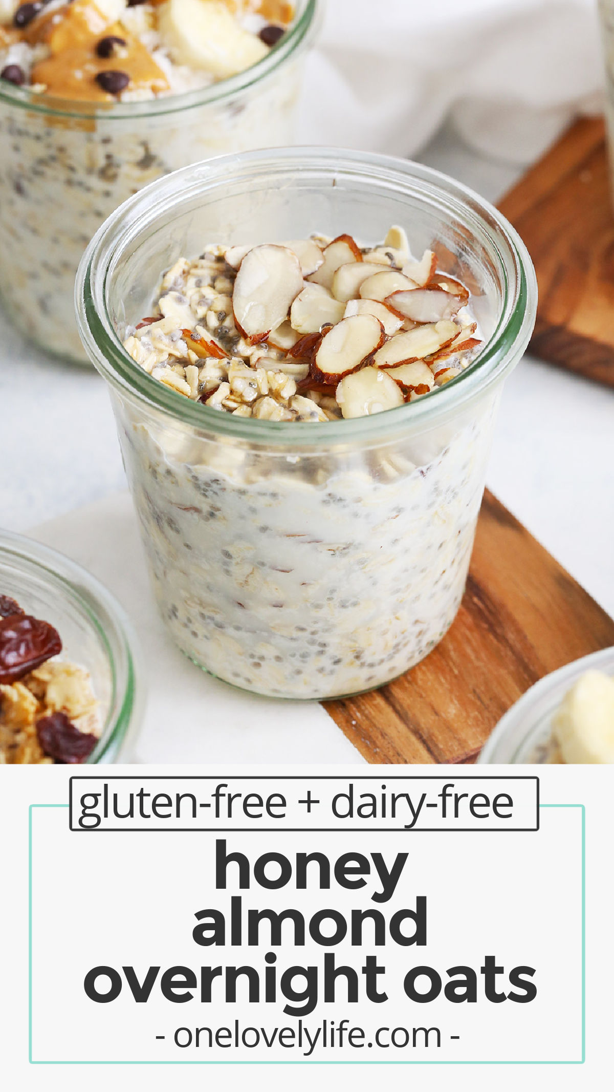 Honey Almond Overnight Oats - Creamy overnight oats studded with crunchy almonds and a kiss of honey. This is one delicious meal prep breakfast!  (Gluten-free) // Meal Prep Breakfast // Almond Overnight Oats // Healthy Breakfast // Honey almond overnight oatmeal // honey overnight oats // easy almond overnight oats