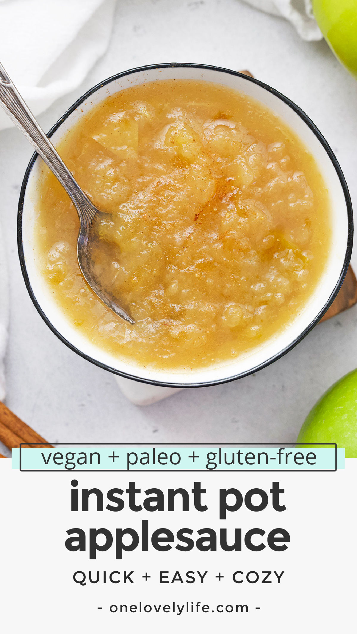 Instant Pot Applesauce - Homemade applesauce made in the pressure cooker! This recipe is easy, delicious, and great for beginners! (Paleo, Vegan) // Instant Pot Applesauce Recipe // No Sugar Added Applesauce // Unsweetened Instant Pot Applesauce #applesauce #instantpot #pressurecooker #sidedish #applerecipes #paleo #vegan