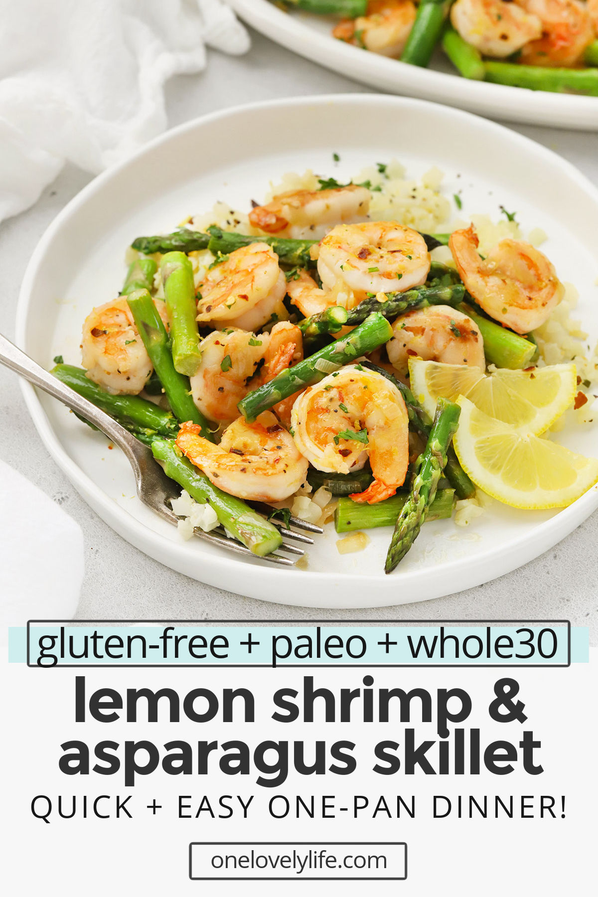 Lemon Shrimp & Asparagus Skillet - This one pan lemon shrimp with asparagus comes together quickly and packs in SO much gorgeous flavor. It's a weeknight wonder! (Gluten-Free, Paleo & Whole30-Friendly) // Shrimp recipe // Low carb dinner // one pan dinner // healthy dinner // paleo dinner // whole30 dinner // skillet recipe #shrimp #onepan #healthydinner #lowcarb #glutenfree #paleo #whole30
