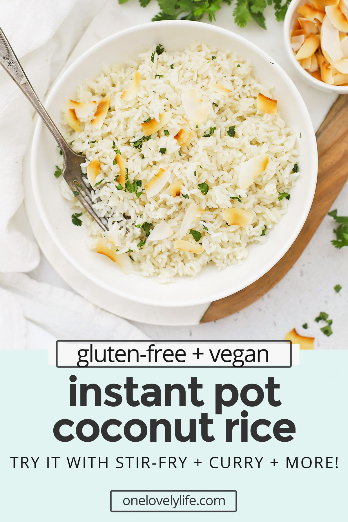 Instant Pot Coconut Rice - This pressure cooker Coconut Rice is SO easy to make and makes a delicious side dish to curries, stir-fries, and all your favorite main dishes. (Vegan, Gluten-Free) // Seasoned Rice // Thai Coconut Rice // Side Dish Recipe // Easy Coconut Rice Recipe #rice #glutenfree #instantpot #pressurecooker #curry