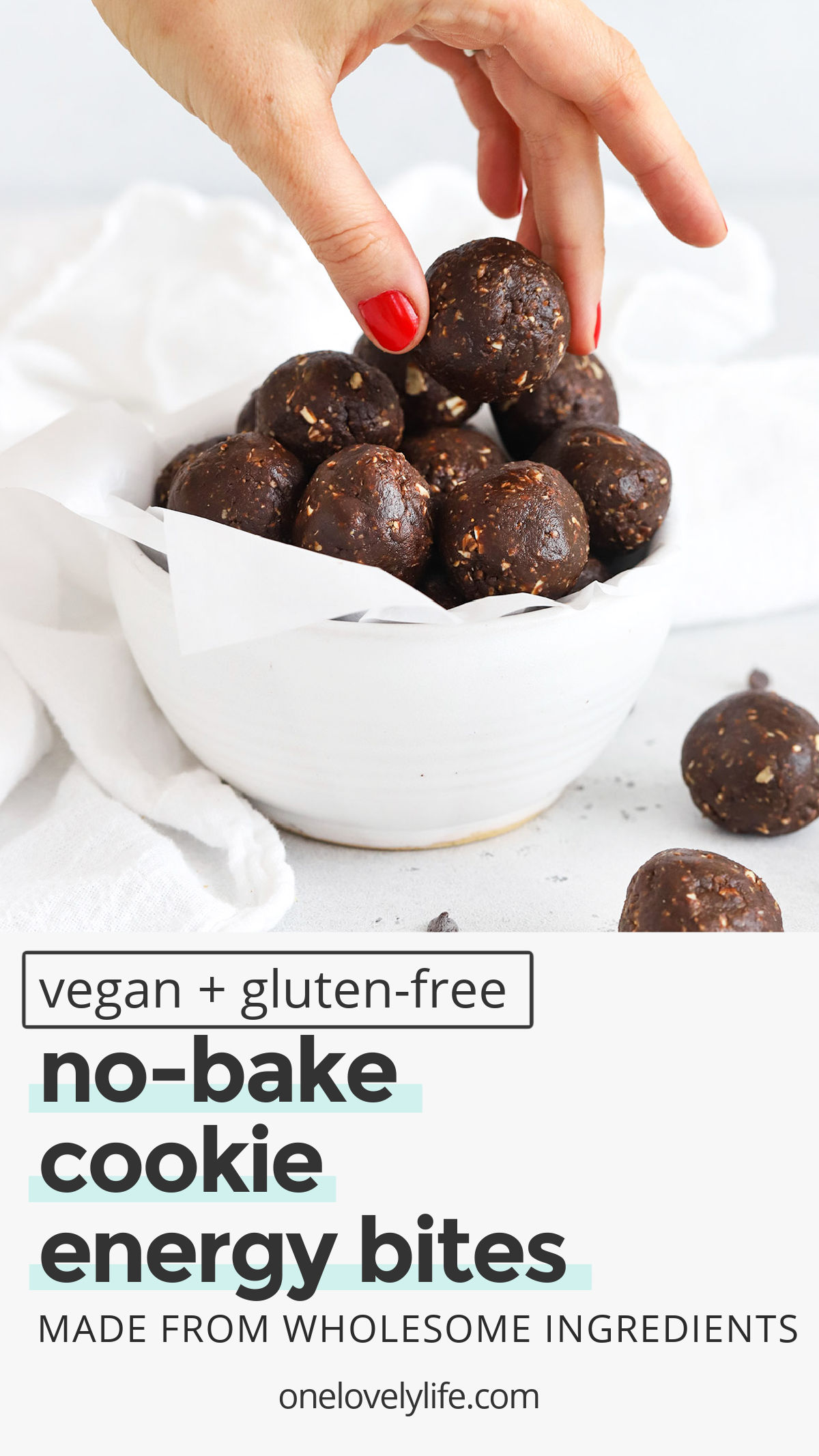 No Bake Cookie Energy Bites - The perfect snack when you're craving something sweet. These chocolate peanut butter energy bites are gluten free, vegan and taste like a cookie! // chocolate peanut butter energy balls // cookie dough energy bites // chocolate coconut energy bites // vegan energy bites // healthy snack ideas // kid friendly snack // healthy snacks for kids // meal prep snack // meal prep treat // healthy treat // healthy dessert