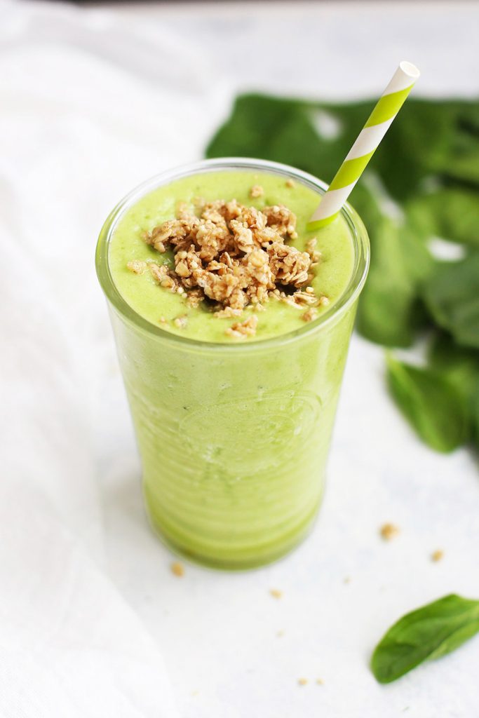 pineapple ginger smoothie topped with granola
