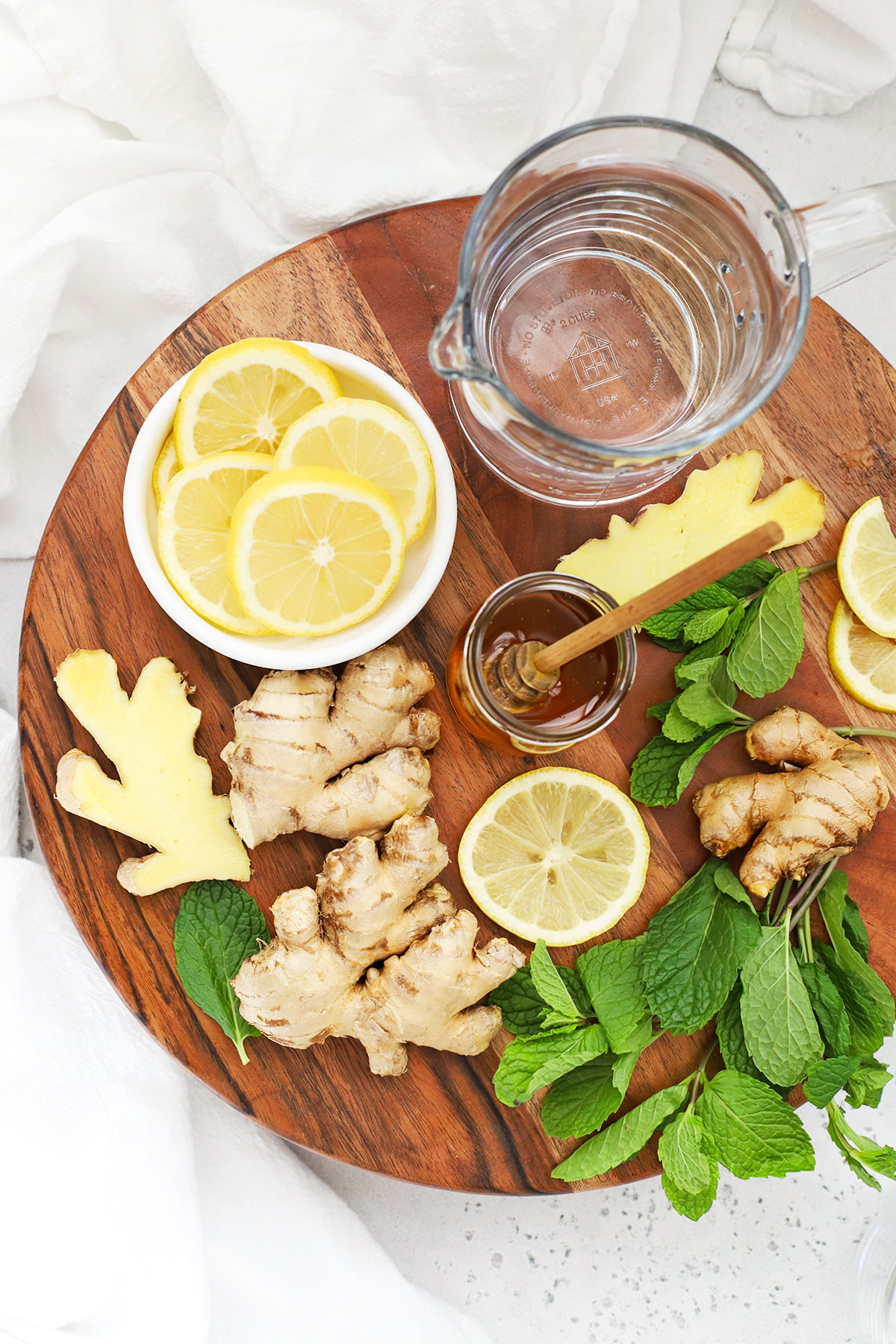 Ingredients for lemon-ginger herbal tea