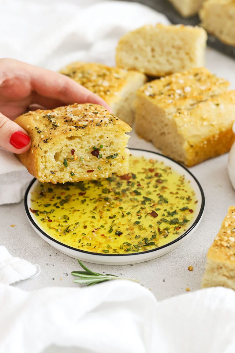 Easy Herbed Dipping Oil For Bread
