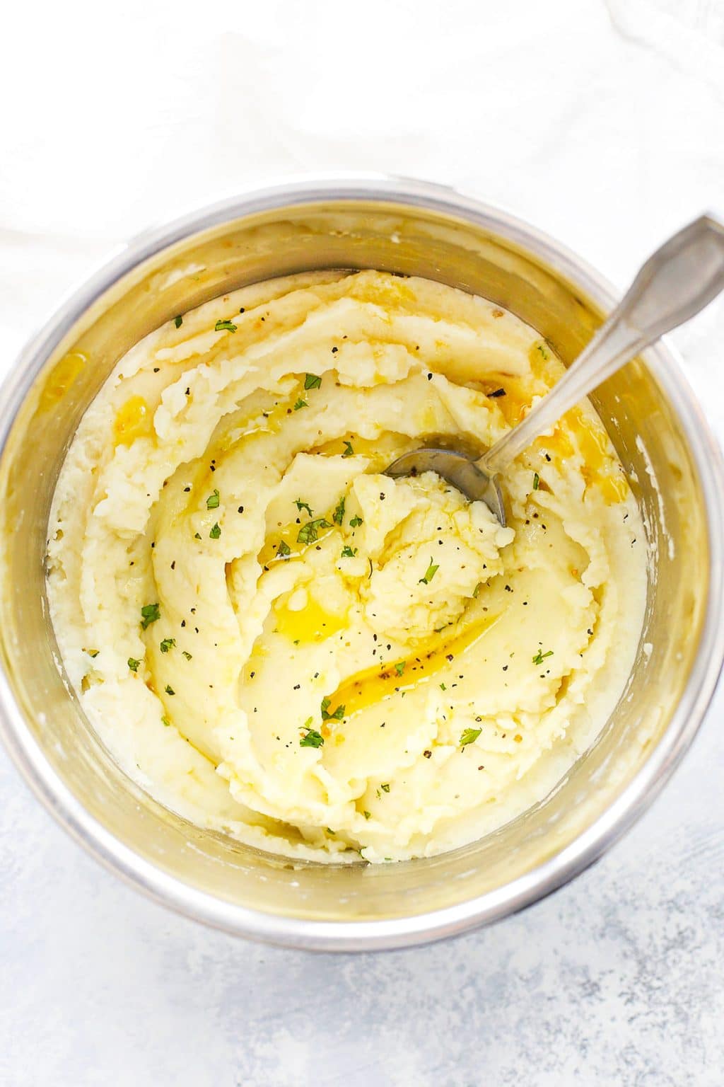 Extra Crispy Smashed Potatoes (+The Best Dip!)