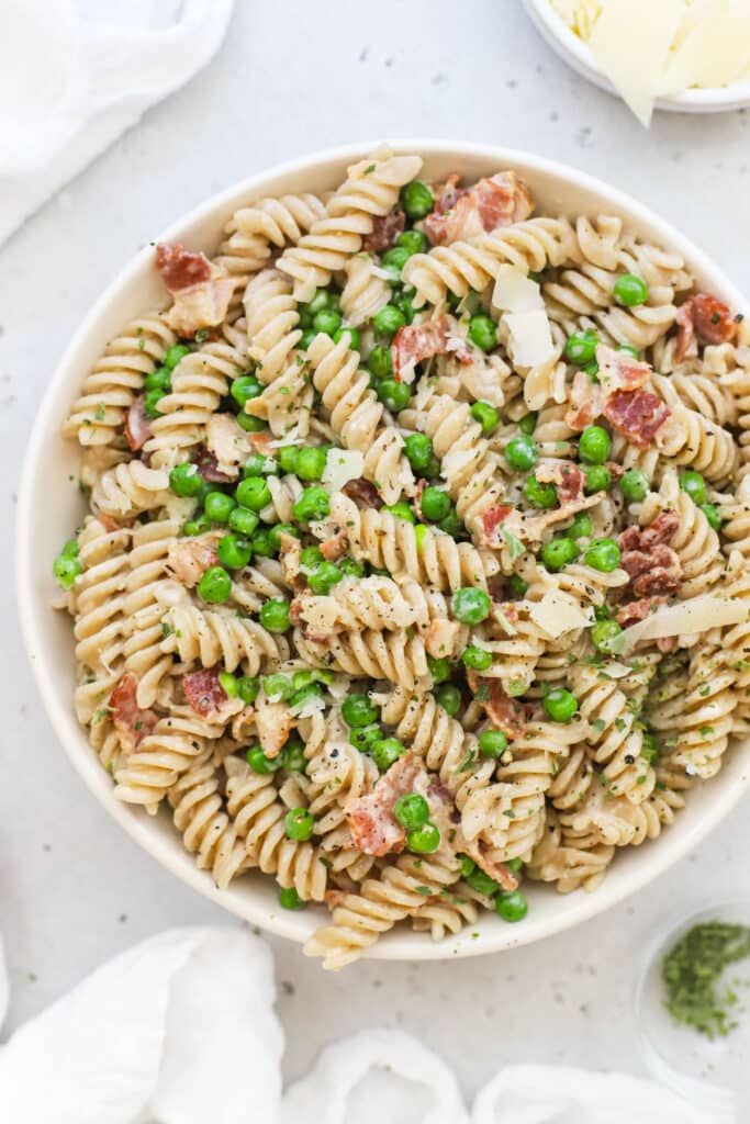 Gluten-free pasta with peas and bacon